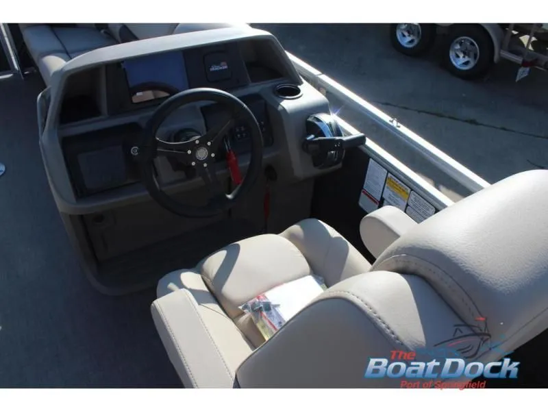 Slide: The Image of Party Barge 22 RF DLX 2025 - 17