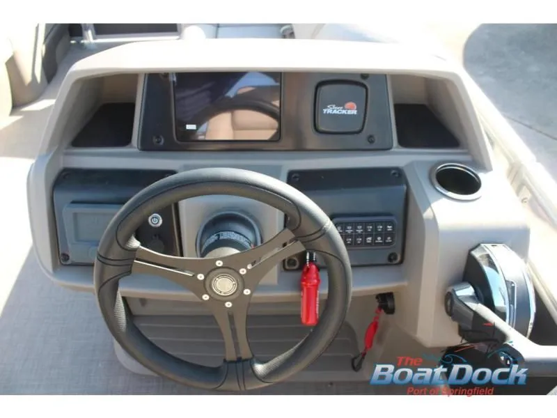 Slide: The Image of Party Barge 22 RF DLX 2025 - 19