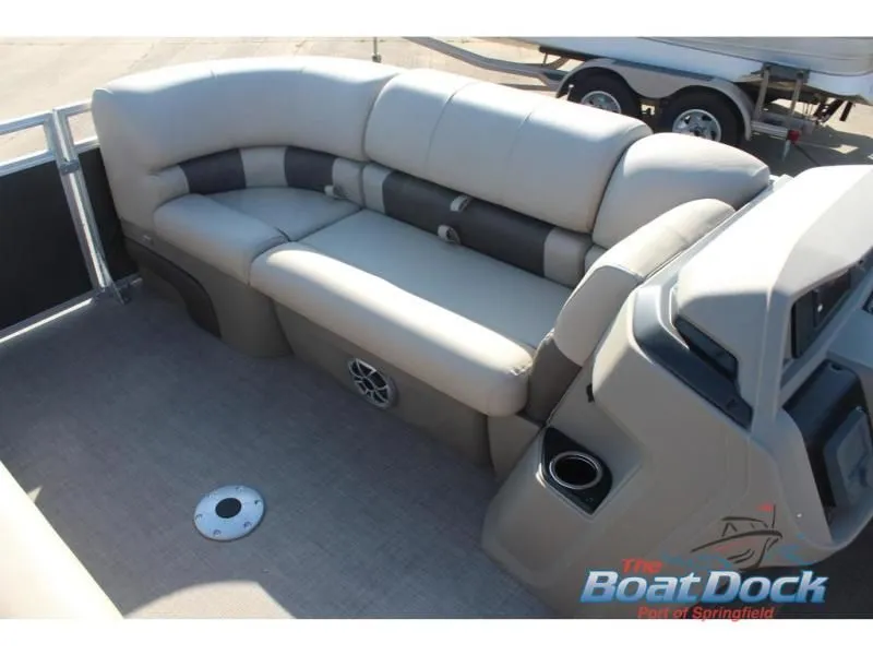 Slide: The Image of Party Barge 22 RF DLX 2025 - 21