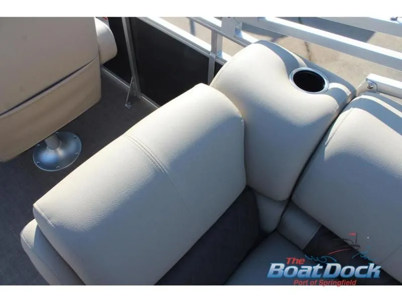 Slide: The Image of Party Barge 22 RF DLX 2025 - 26