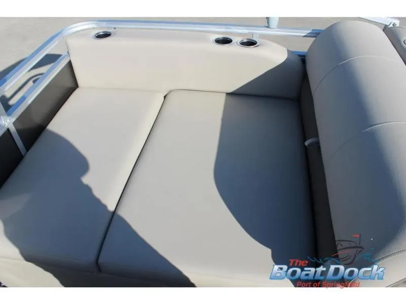 Slide: The Image of Party Barge 22 RF DLX 2025 - 28