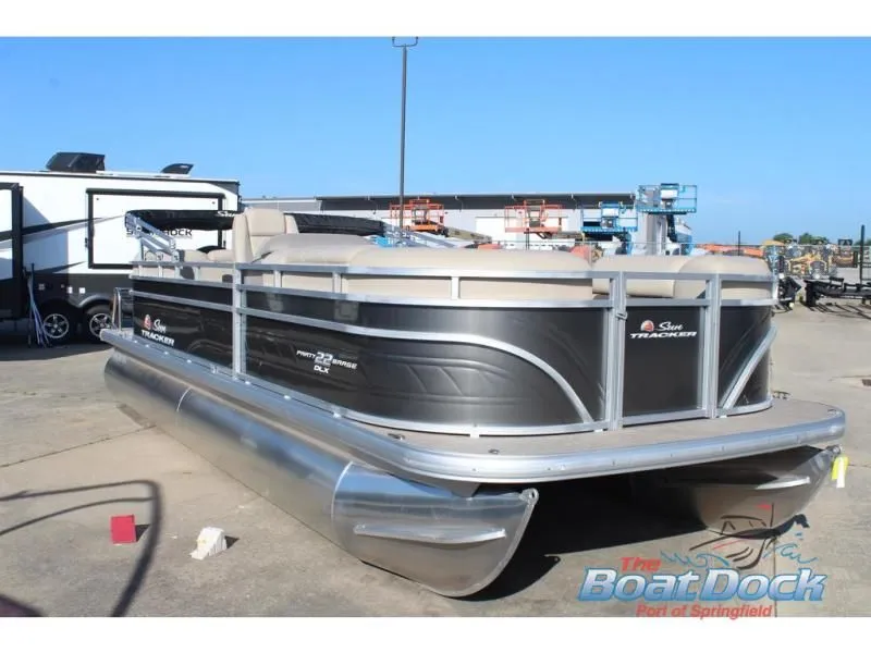 Slide: The Image of Party Barge 22 RF DLX 2025 - 5