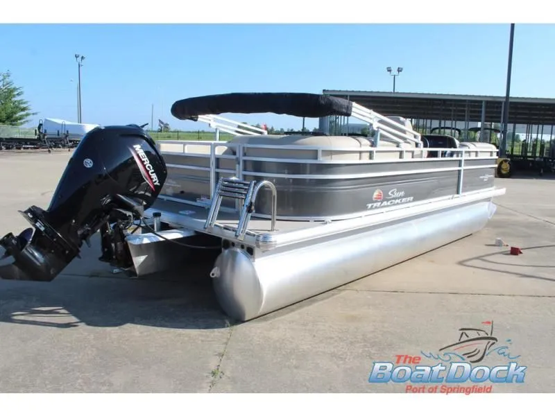 Slide: The Image of Party Barge 22 RF DLX 2025 - 7