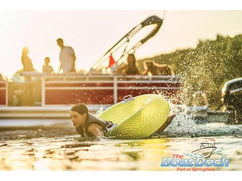 Slide: The Image of Party Barge 22 RF DLX 2025 - 81