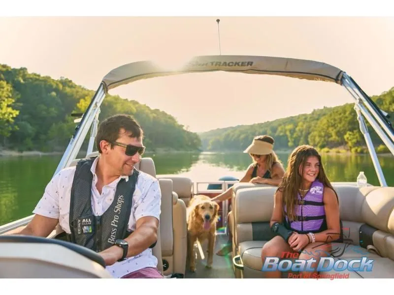 Slide: The Image of Party Barge 22 RF DLX 2025 - 85