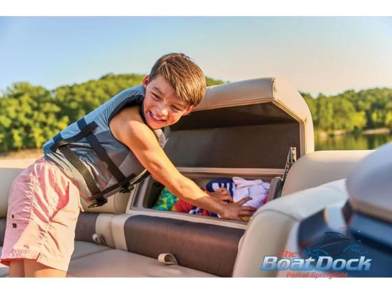 Slide: The Image of Party Barge 22 RF DLX 2025 - 88