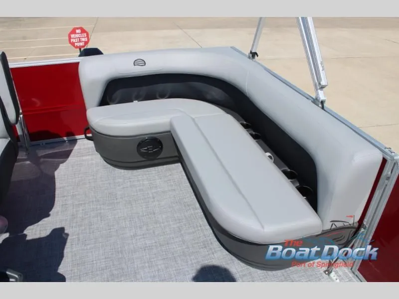 Slide: The Image of Party Barge 16 DLX 2026 - 14