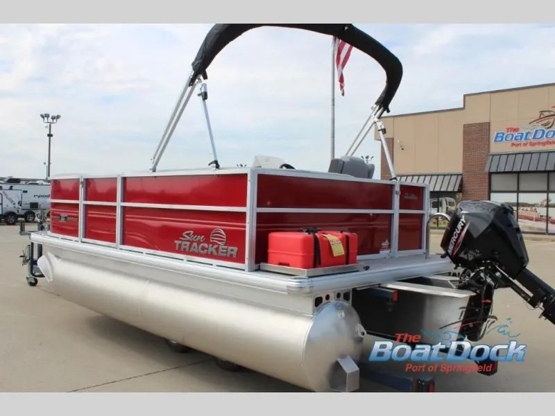 Slide: The Image of Party Barge 16 DLX 2026 - 7