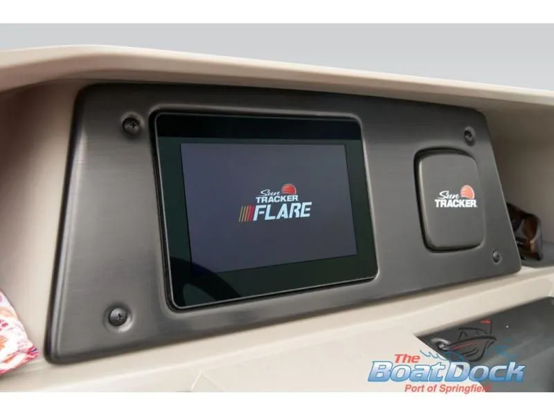 Slide: The Image of Party Barge 18 DLX 2025 - 38