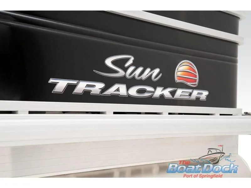 Slide: The Image of Sportfish 22 DLX 2025 - 27