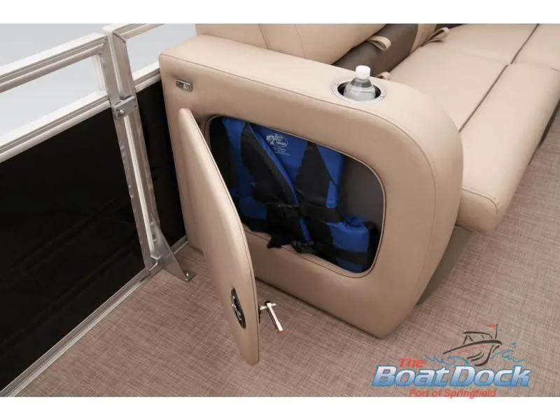 Slide: The Image of Sportfish 22 DLX 2025 - 32