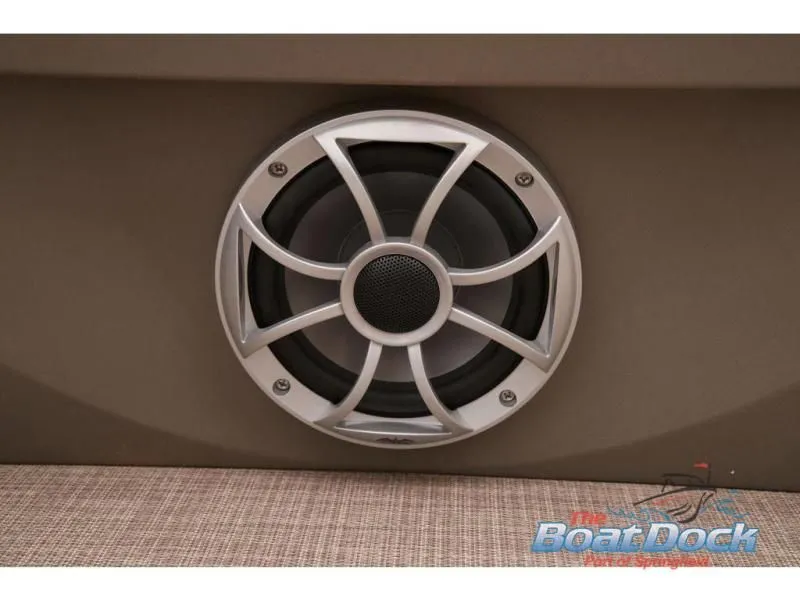 Slide: The Image of Sportfish 22 DLX 2025 - 59