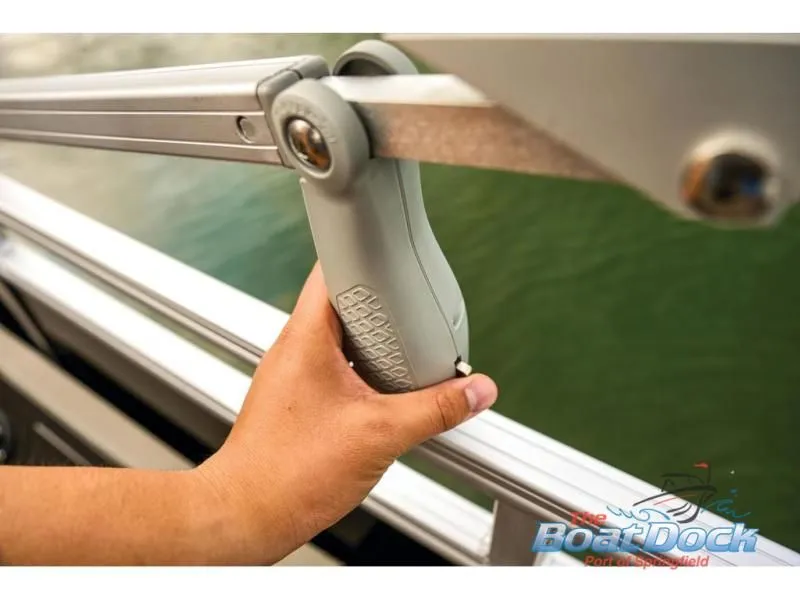 Slide: The Image of Sportfish 22 DLX 2025 - 85