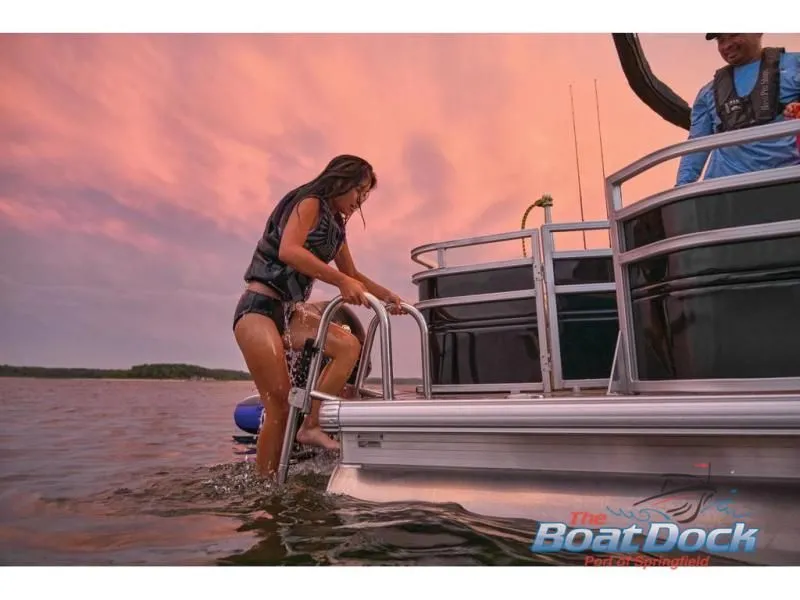 Slide: The Image of Sportfish 22 DLX 2025 - 92