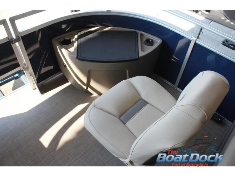 Slide: The Image of Fishin' Barge 20 DLX 2025 - 12