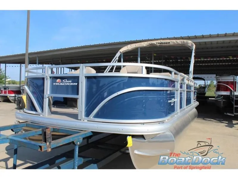 Slide: The Image of Fishin' Barge 20 DLX 2025 - 3