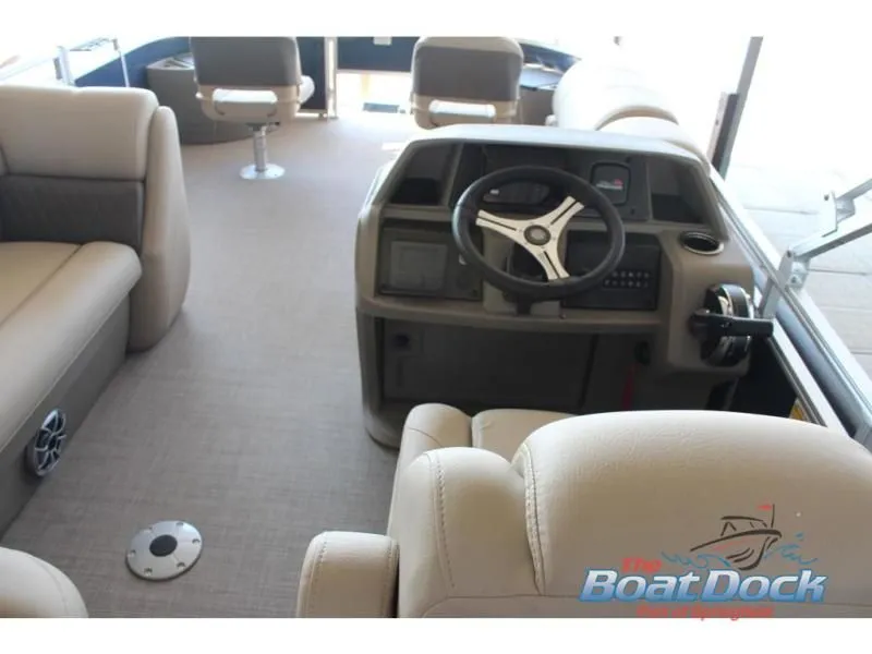 Slide: The Image of Fishin' Barge 20 DLX 2025 - 6