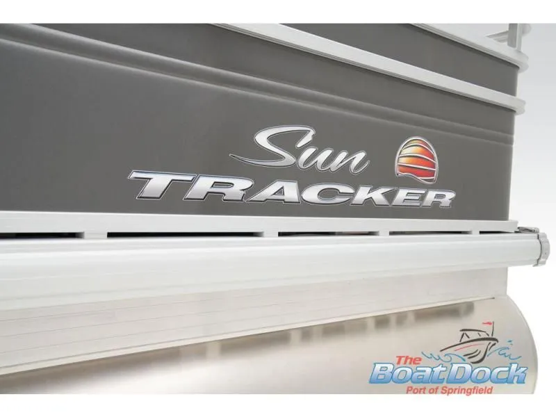 Slide: The Image of Fishin' Barge 22 DLX 2025 - 37