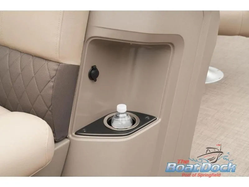 Slide: The Image of Fishin' Barge 22 DLX 2025 - 48