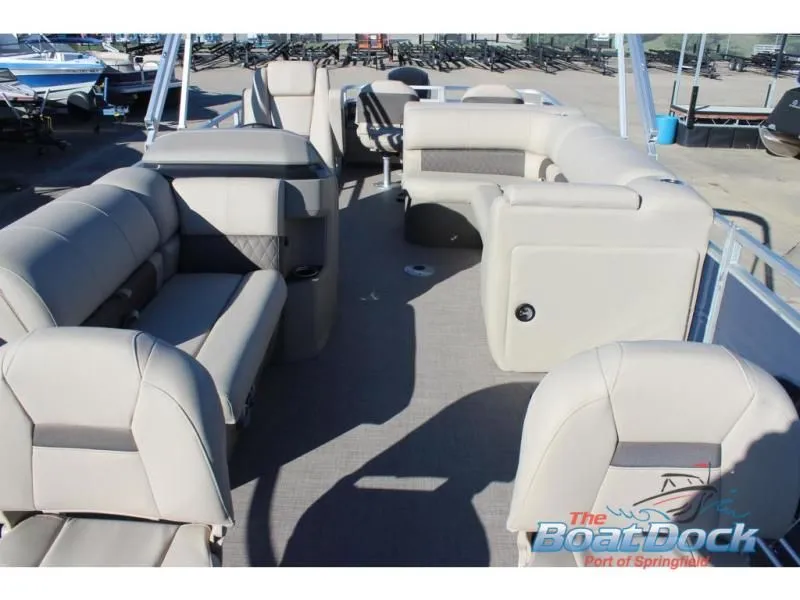 Slide: The Image of Fishin' Barge 22 DLX 2025 - 5