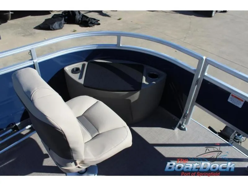 Slide: The Image of Fishin' Barge 22 DLX 2025 - 7