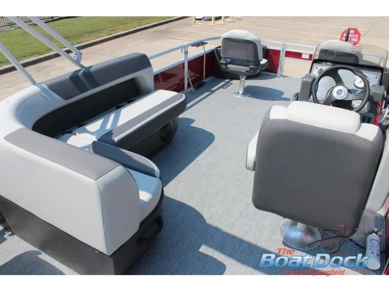 Slide: The Image of Bass Buggy 18 DLX 2026 - 19