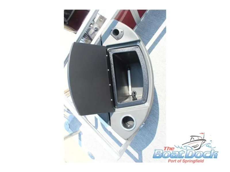 Slide: The Image of Bass Buggy 18 DLX 2026 - 21