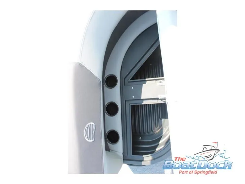 Slide: The Image of Bass Buggy 18 DLX 2026 - 22