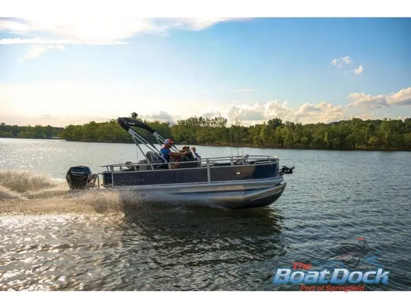 Slide: The Image of Bass Buggy 18 DLX 2026 - 26