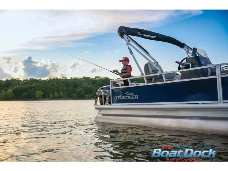 Slide: The Image of Bass Buggy 18 DLX 2026 - 35