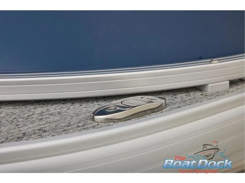 Slide: The Image of Bass Buggy 18 DLX 2026 - 55