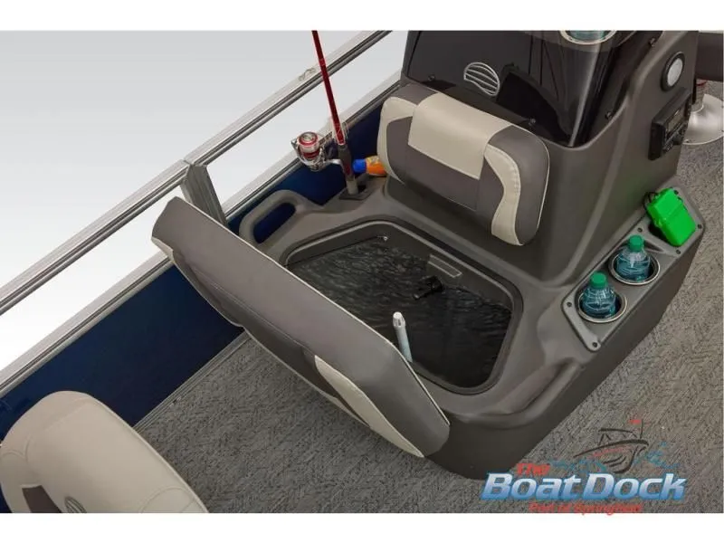 Slide: The Image of Bass Buggy 18 DLX 2026 - 68