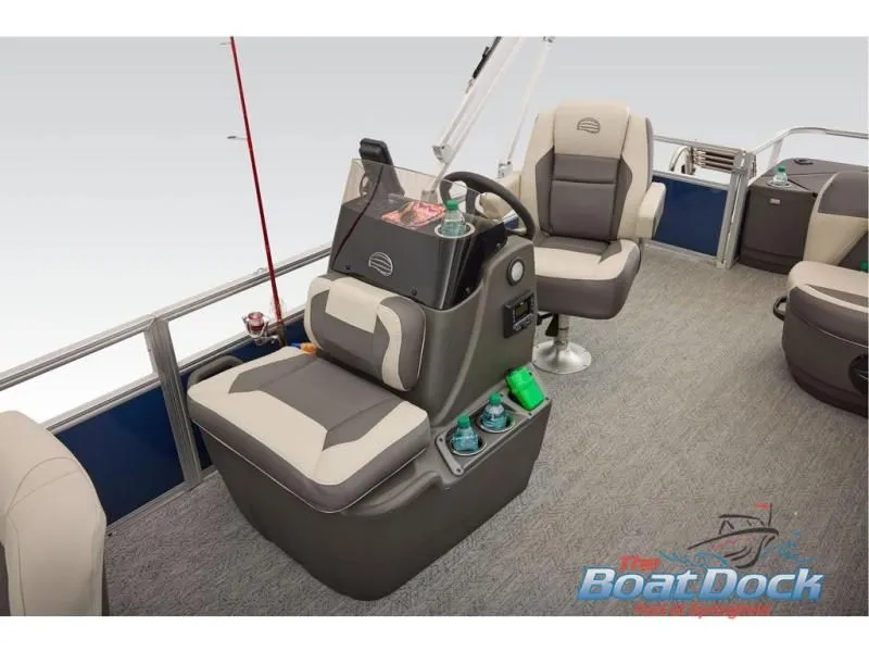 Slide: The Image of Bass Buggy 18 DLX 2026 - 69