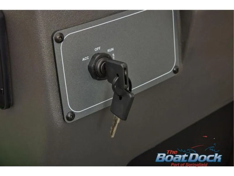 Slide: The Image of Bass Buggy 18 DLX 2026 - 75