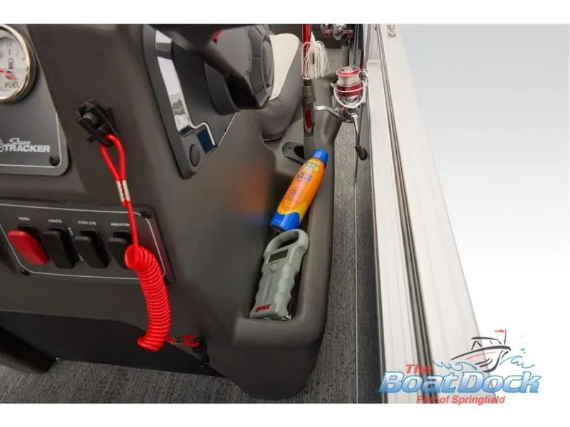 Slide: The Image of Bass Buggy 18 DLX 2026 - 78