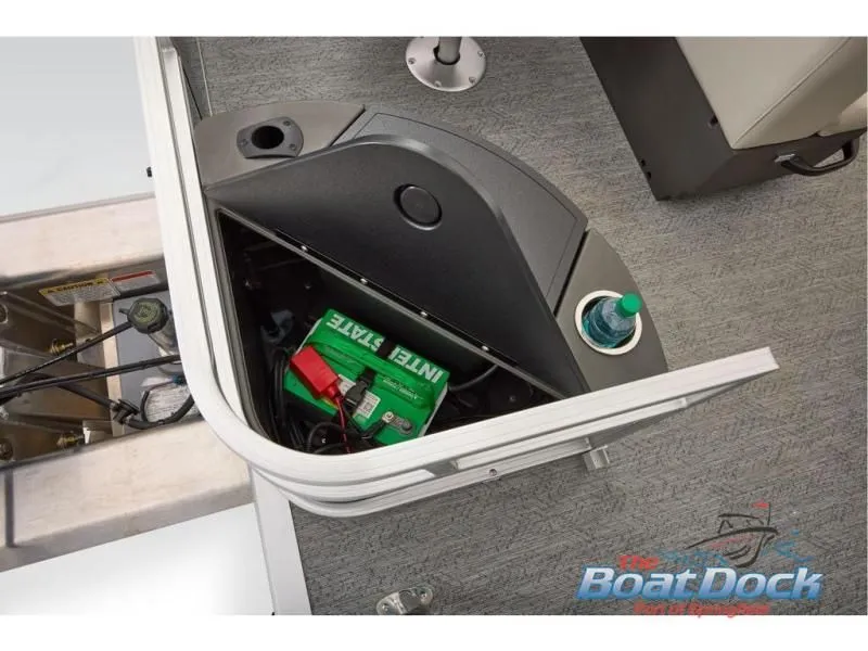 Slide: The Image of Bass Buggy 18 DLX 2026 - 92