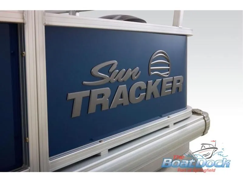 Slide: The Image of Bass Buggy 18 DLX 2026 - 95