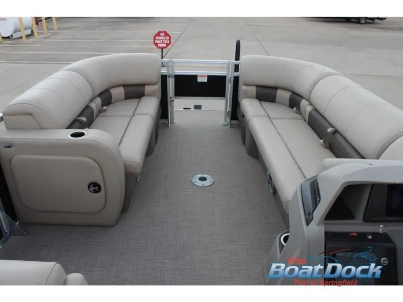 Slide: The Image of Sportfish 22 DLX 2025 - 14