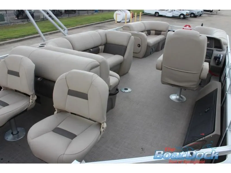 Slide: The Image of Sportfish 22 DLX 2025 - 24