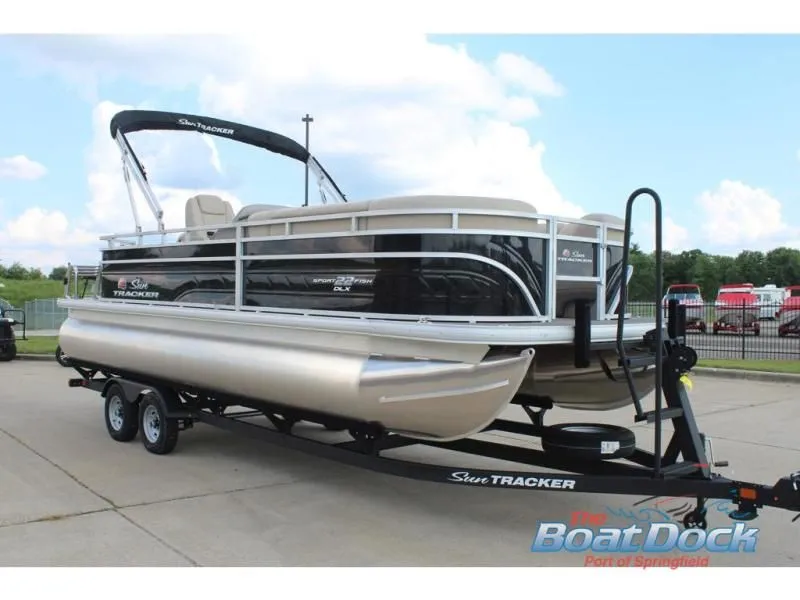 Slide: The Image of Sportfish 22 DLX 2025 - 4