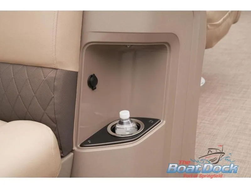 Slide: The Image of Sportfish 22 DLX 2025 - 54