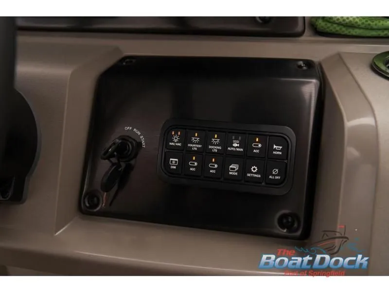 Slide: The Image of Sportfish 22 DLX 2025 - 65