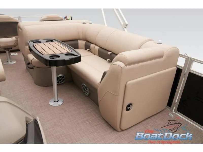 Slide: The Image of Sportfish 22 DLX 2025 - 69