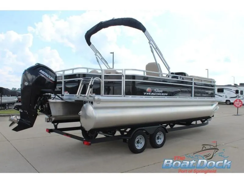 Slide: The Image of Sportfish 22 DLX 2025 - 7