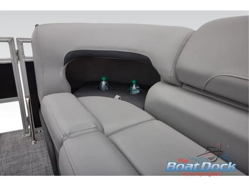 Slide: The Image of Sportfish 20 DLX 2026 - 32