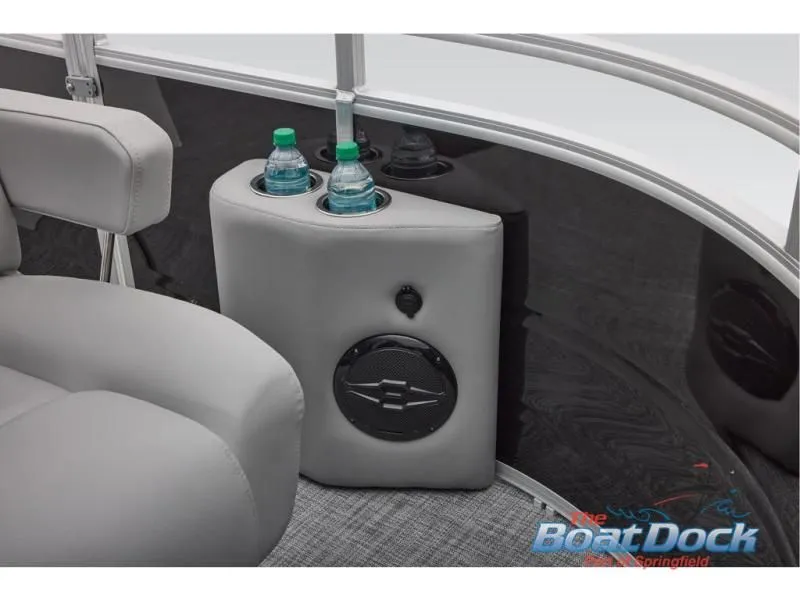 Slide: The Image of Sportfish 20 DLX 2026 - 36