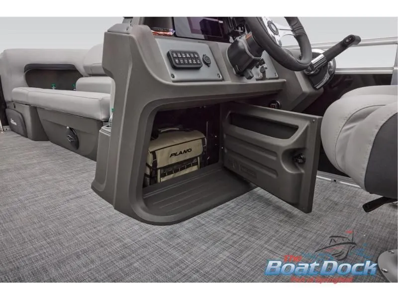 Slide: The Image of Sportfish 20 DLX 2026 - 40