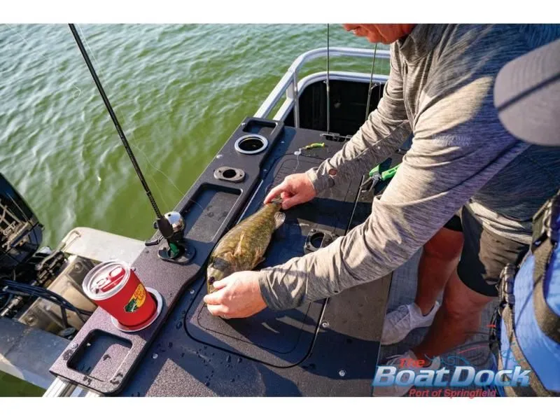 Slide: The Image of Sportfish 20 DLX 2026 - 77