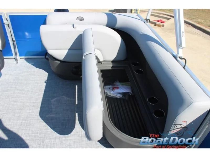 Slide: The Image of Party Barge 16 DLX 2026 - 12