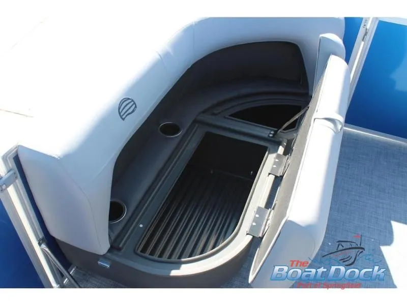 Slide: The Image of Party Barge 16 DLX 2026 - 17